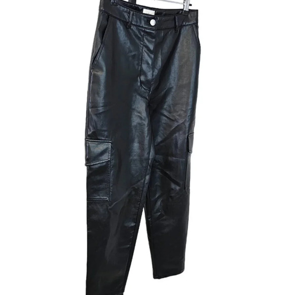 Aritzia Wilfred Modern Cargo Pant Size 6 Black Vegan Leather  High Rise Utility - Picture 8 of 10